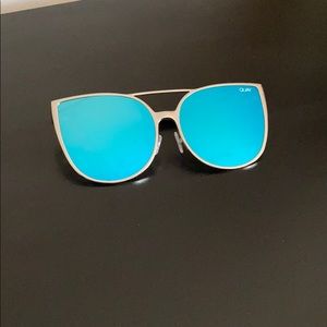 Like new Quay sunglasses!